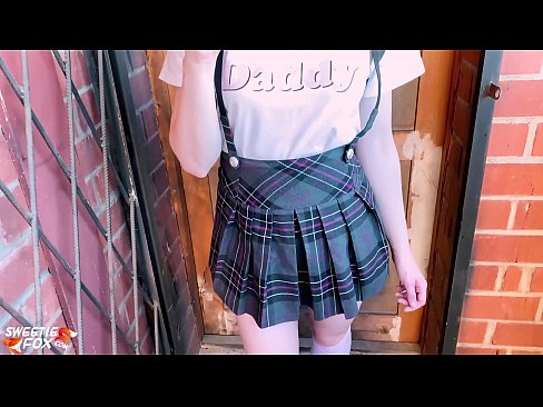 ❤️ 女学生深深地吸吮她的鸡巴，代替上课做爱 ☑ Sex video